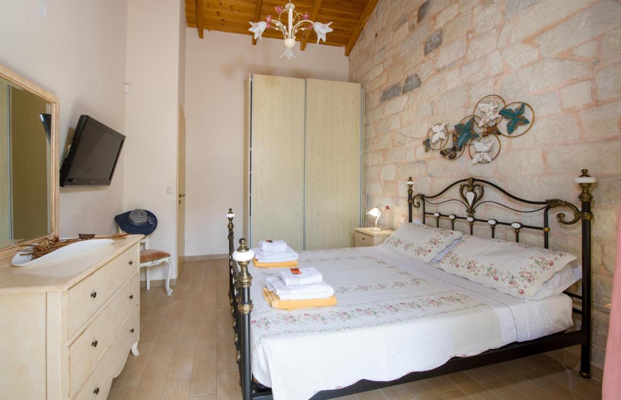 Villa Constancia Stalós Exteriör bild