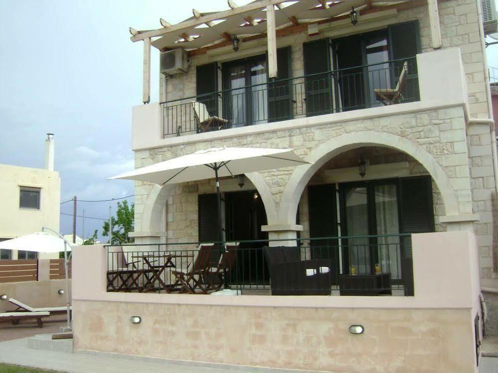 Villa Constancia Stalós Exteriör bild